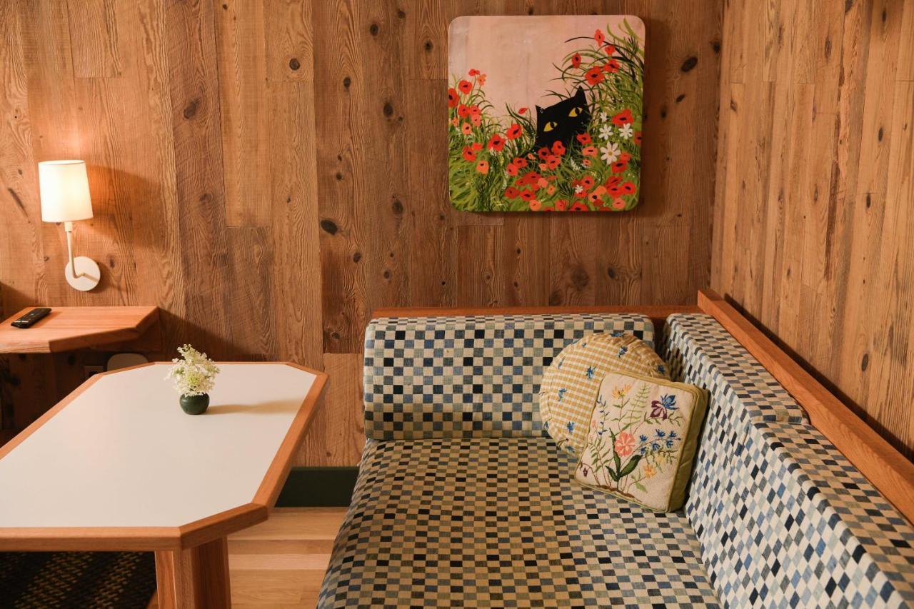 Little Cat Lodge Hillsdale Exterior photo