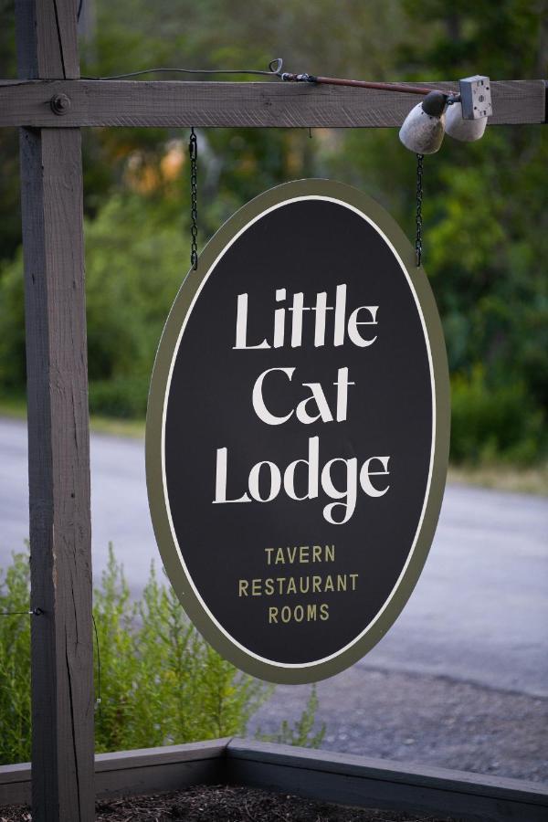 Little Cat Lodge Hillsdale Exterior photo
