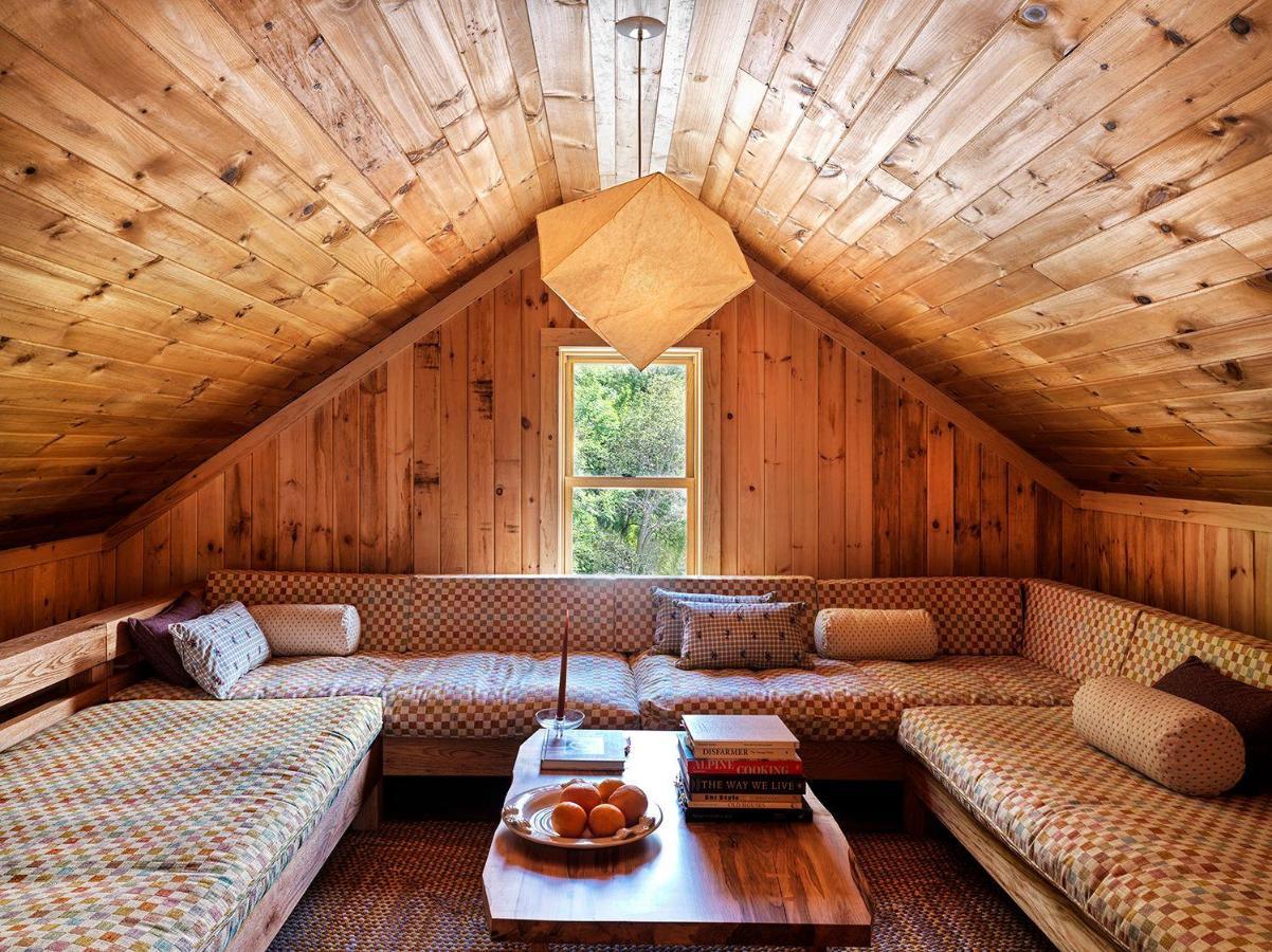 Little Cat Lodge Hillsdale Exterior photo